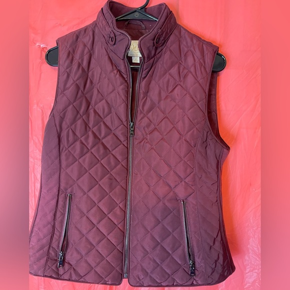 West Port 1962 Women’s maroon Vest Size Medium - Picture 1 of 5
